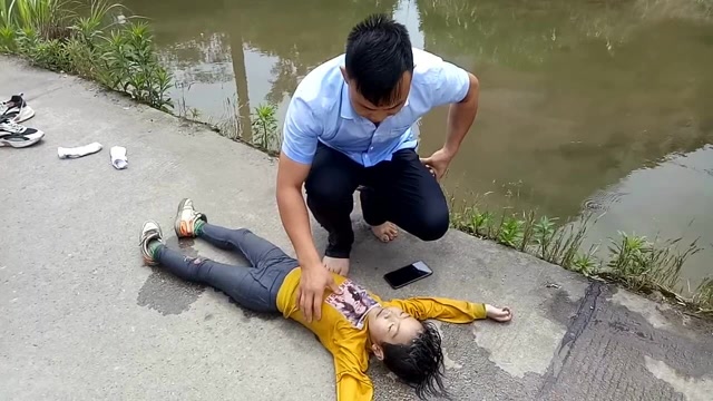 小女孩溺水身亡 溺亡图片