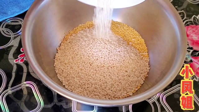 正宗巴盟美食:红腌菜炒酸粥,胡油味香的人流口水,每口都是享受