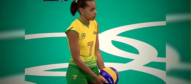 巴西女排的弗法奥和瓦莱斯卡 就是中国女排的丁霞和颜妮