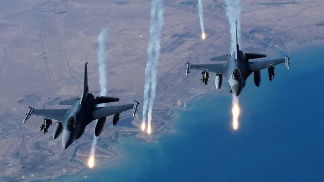 美航母被80吨轰炸机追赶?