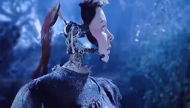 西部世界.简单来说本意发展机器人是为了方便人类.后来演变成了斗兽