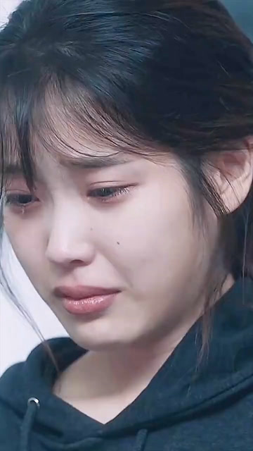 【李知恩】iu的哭戏太有感染力了,我已经开始哭了,这样的老婆演技你打