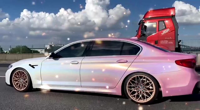 宝马-5系lb改色膜镭射渐变白粉-全新镭射渐变定制