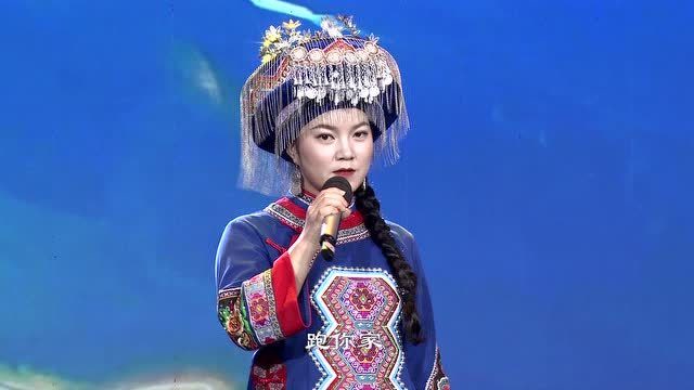 策巴子广场舞:《跑四回》湖北荆州松滋民歌,好听好看!