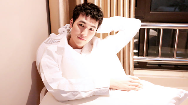 学霸张铭轩计算器弹琴脑洞很大哦少年