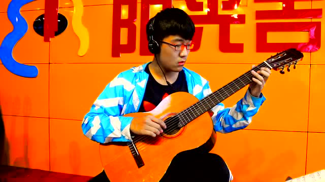 滨州阳光吉他首届网络吉他大赛034号选手王艺铭