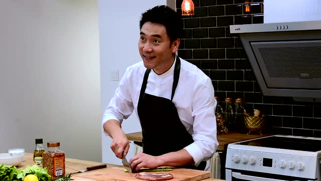 饭爷林依轮的本来生活:会做饭的男人最帅气!