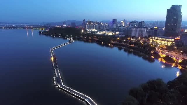 瓜渚湖音乐喷泉