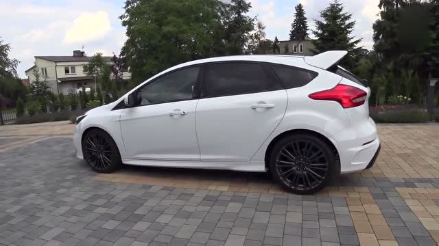 2017福特福克斯rs 白色素车很是漂亮