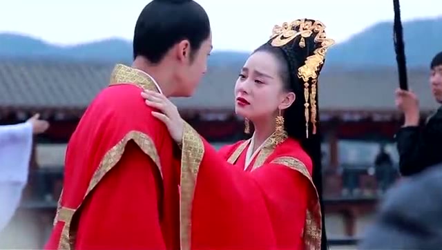 《醉玲珑》陈伟霆忍住鼻涕拍时空冻结吻戏,刘诗诗呐喊太恶心了