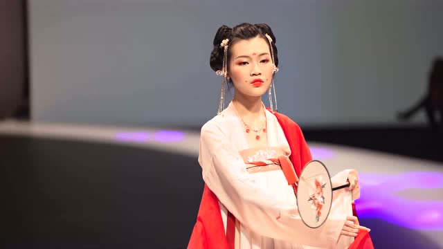 汉尚华莲‖2018年广东春季时装周汉尚华莲汉服走秀【偷跑版】