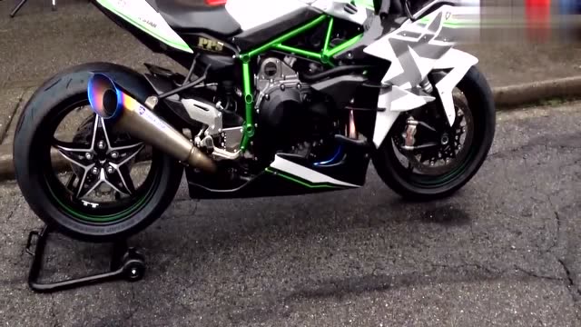 实拍白色版花川崎h2r 随时准备启动姿态的野兽