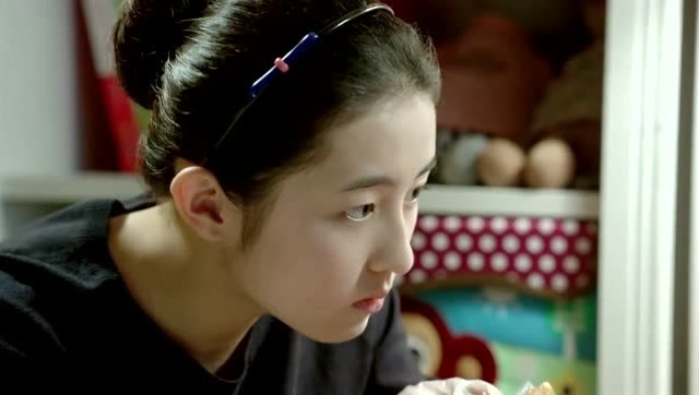 小别离:张小宇视频给方朵朵看自己的新家 朵朵看后感觉太小了