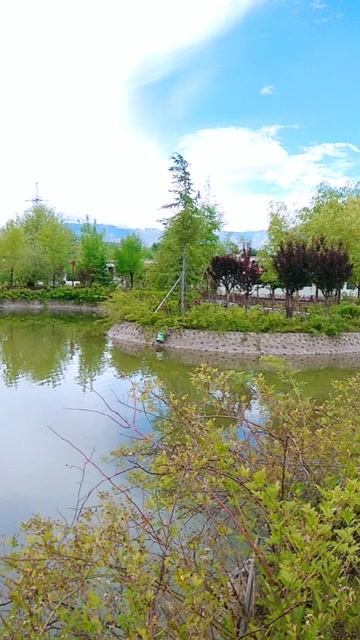 西藏拉萨 滨河公园 美景如画