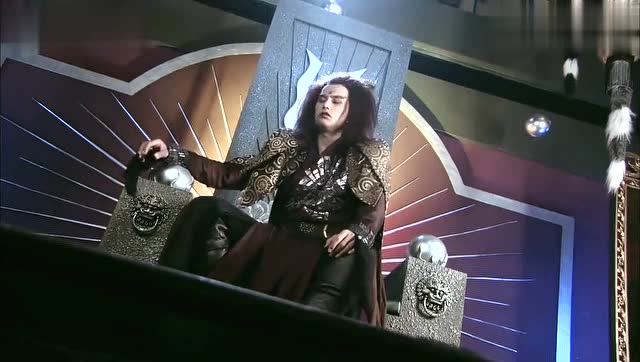 仙剑奇侠传三:魔尊重楼换衣服神速,进门连换三件!