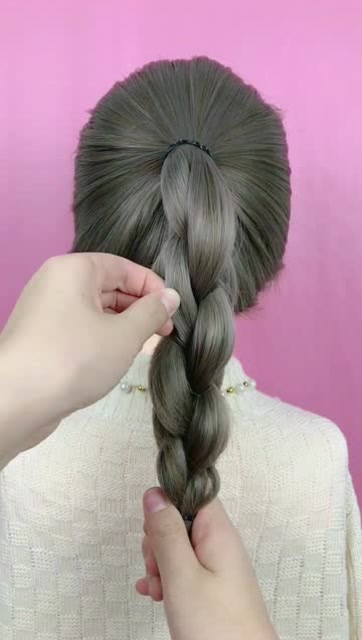 美女们喜欢这款四股编的高马尾吗,超简单时尚的哦