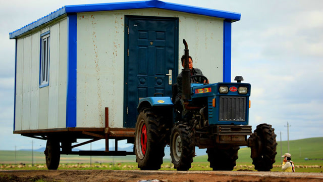 拖拉机改装房车自驾去西藏!百天穿越5个省,太酷了!