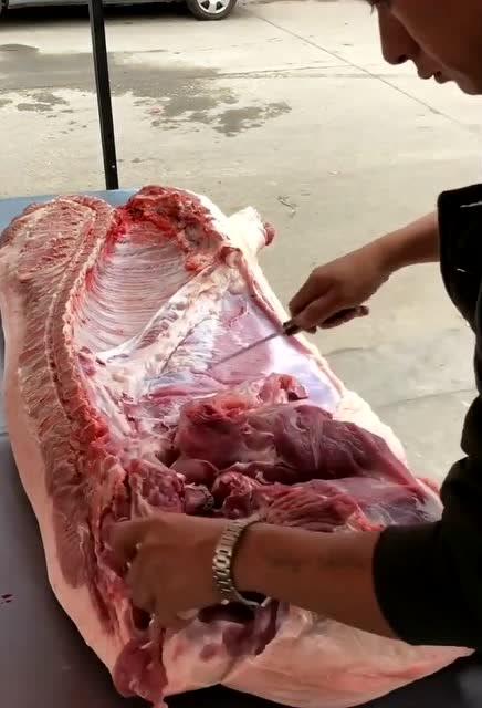 一分钟分解半只猪,卖肉的技巧全在其中!