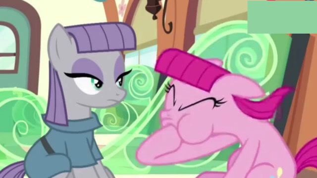 碧琪很希望能和灰琪一起住,碧琪学灰琪的动作,真是太搞笑了!