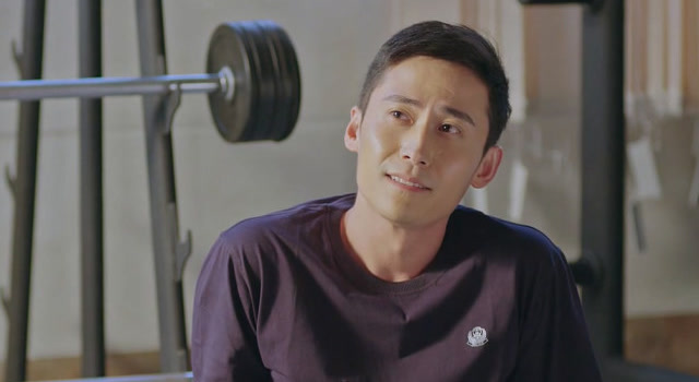 老爸当家权爱失恋了王冲来陪权爱权爱说他俩是铁骨铮铮的友谊