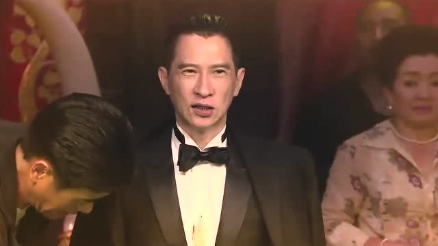 澳门风云2:假赌神在泰国赌场和女子赌钱,女子也挺厉害的