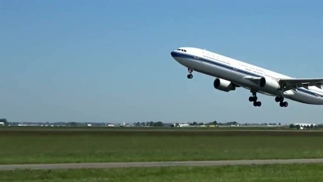 南航空客a330-300起飞的瞬间,真是太霸气了