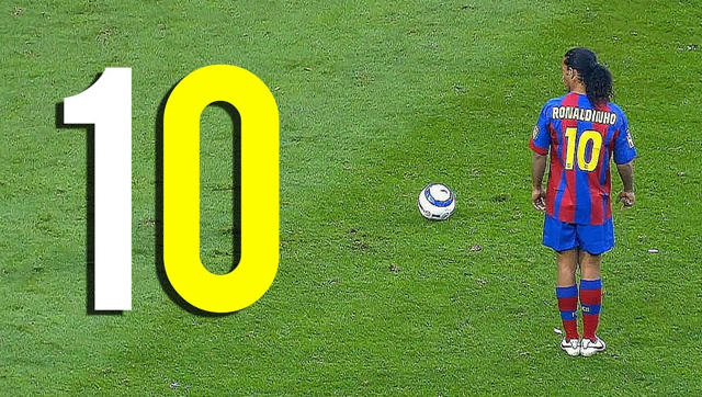 足球精灵!小罗10大震撼全世界的经典进球,每一个都是逆天神作!