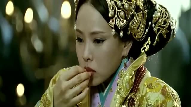 铜雀台.伏皇后抢过伏完手里的熊掌,生吃进嘴里