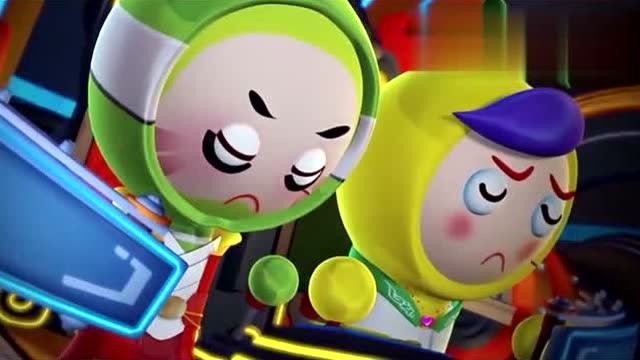 小果叮和小薇一起击败了夜燕老师,吐出了九转还魂丹