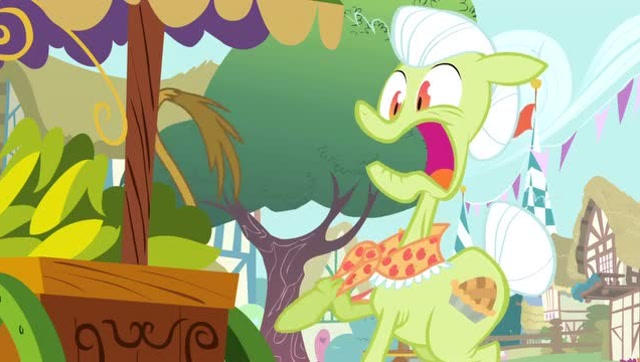 小马宝莉友谊的魔力:恶作剧的吉尔达,把史密夫婆婆吓到了