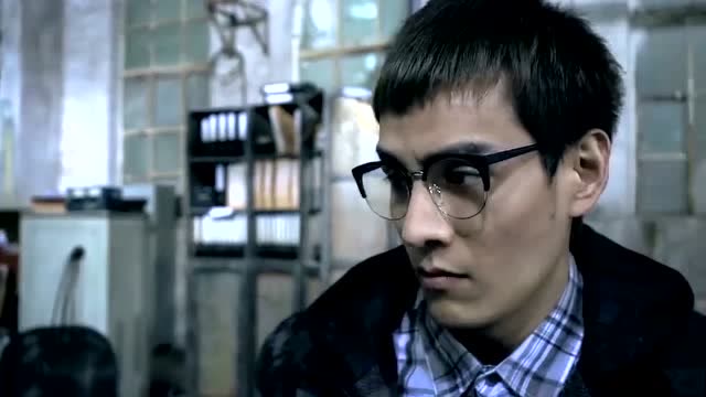 暗黑者:专案组秘密行动,微信打字交流,熊原一个语音尴尬了!