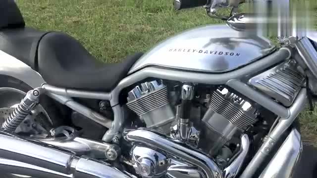 如此帅气的摩托车,哈雷戴维森vrod户外展示