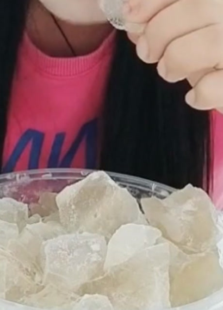 专业吃纯冰吃嘎嘣脆的大粗碎冰块,又厚又硬啃得真得劲,嘎嘎香!