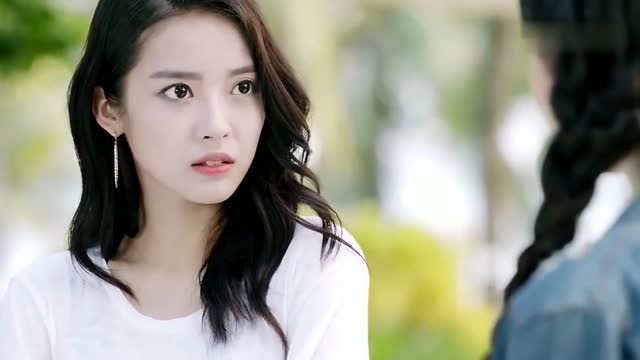 《游泳先生》大美女丽宝向姜世要电话,姜世心都融化了