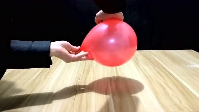 儿童科学实验反冲气球车