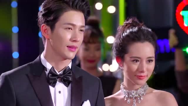 星途叵测:谭坤太帅,林因看见都要流口水了,真是扭捏的太惹眼!