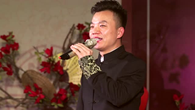 中式主持人王鑫老师