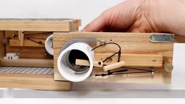 捕鼠神器再添一个,牛人自制双管捕鼠器,轻松捕上一群老鼠