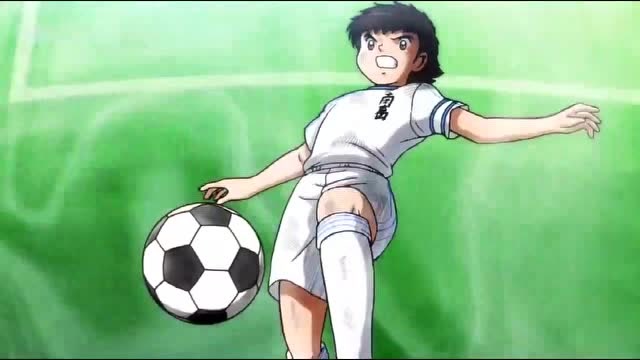 大空翼与岬太郎同时倒挂金钩,球都冒起了火花,球进了!