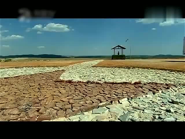 李梦让许三多帮忙站岗,谁知站岗的许三多却被首长看上