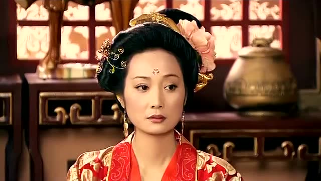 皇上在皇后眼皮底下,公开喜欢侍女,这侍女有福了