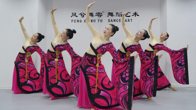 《楚腰》古风再现!亥年仲夏风兮舞雩雅集,舞蹈压轴真好看