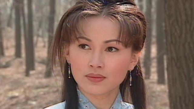 《穆桂英大破天门阵》主题曲,陈秀雯唱的真好听,剧中陈秀雯真美