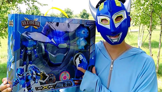 迷你特战小分队玩具 变身未来战士的弗特好帅气