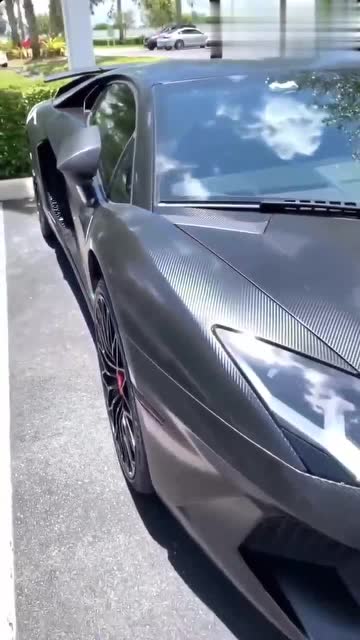 全碳车身的兰博基尼见过吗,这就是传说中的第九元素吗