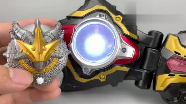 泰迦奥特曼怪兽变身光镯 杰顿 加拉特隆