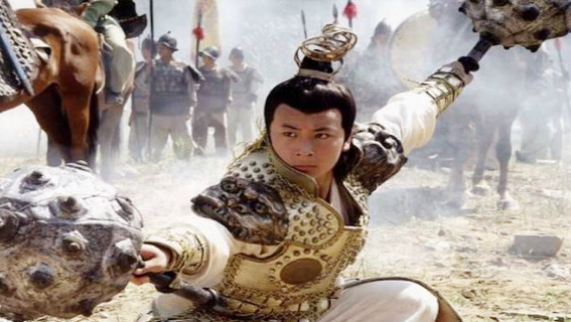 大隋第一勇士宇文成都对战裴元庆,不料被其用锤子打得双腿发抖!