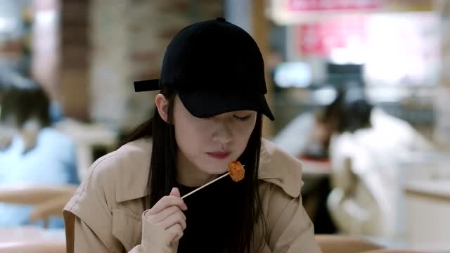 加油,你是最棒的:白娇娇还是抵挡不住美食诱惑,一下子买两盒