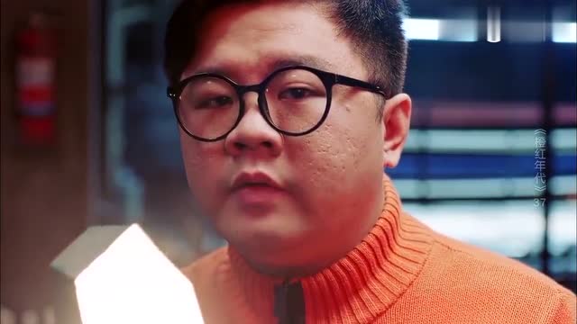 贝小帅自己的感情问题还搞不清楚,没想到还怂恿卓力去表白