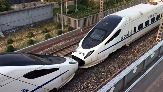 铁路实拍:g304次和谐号动车crh380a重联,出徐州东站